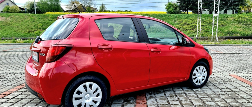 Toyota Yaris cena 27900 przebieg: 212000, rok produkcji 2015 z Torzym małe 596